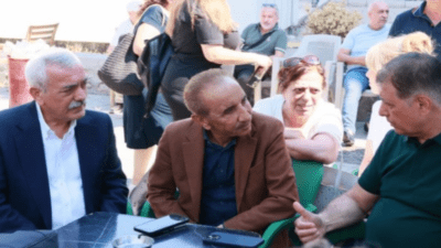 Cemil Tugay, gözaltındaki Onur Yiğit'in babası Ali Yiğit'i emniyet önünde