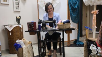 Karabağlar Tekstil Akademisi açıldı. Kadınlar ve gençler ücretsiz meslek eğitimiyle