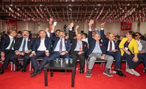 CHP 38.Olağan İzmir İl Kongresi yapıldı. 617 delege il başkanını,