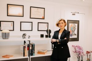 Beyin ve omurilikte yer alan kasları kontrol eden motor sinir