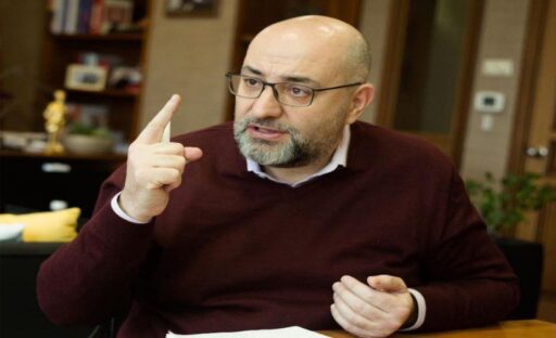 İzmir’deki kişi başı gelirin giderek azaldığına dikkat çeken CHP Büyükşehir