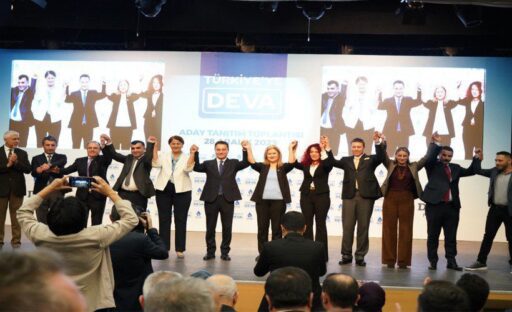 DEVA Partisi bugün 75 belediye başkan adayını tanıttı. İzmir’den Çiğli,