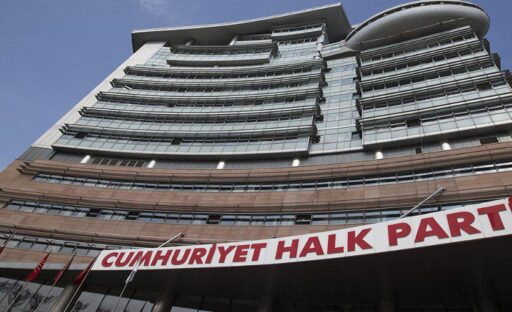 CHP’de bugün yapılacak olan kritik MYK öncesi ortalık karıştı. CHP