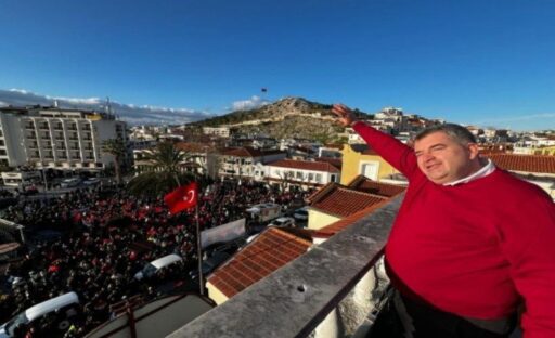 CHP Genel Merkezi tarafından aday gösterilmeyen Çeşme Belediye Başkanı Ekrem