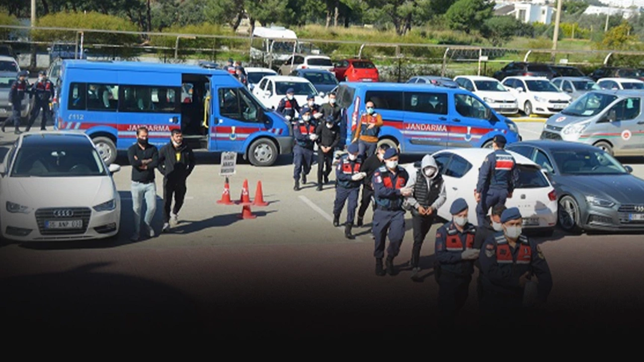 Muğla merkezli Antalya ve Mardin’de, jandarmanın düzenlediği uyuşturucu operasyonunda 9