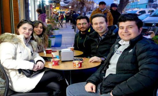 Seçim çalışmalarını hız kesmeden sürdüren AK Parti Karşıyaka Belediye Başkan