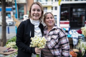 Saha çalışmaları kapsamında esnaf ve dernek turlarına devam eden CHP