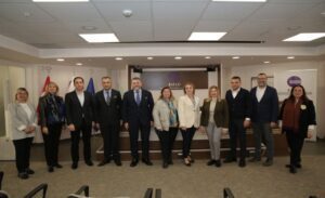 Saha temaslarını tüm hızıyla sürdüren CHP Konak Belediye Başkan Adayı