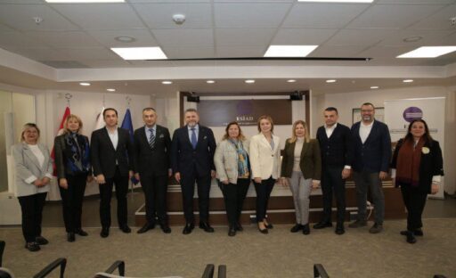 Saha temaslarını tüm hızıyla sürdüren CHP Konak Belediye Başkan Adayı