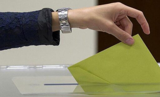 Kırmızı Kare şirketi tarafından Dikili’de yapılan ankette, bağımsız aday Kemal