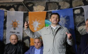 AK Parti İzmir Büyükşehir Belediye Başkan Adayı Hamza Dağ, toplu