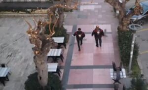 İzmir’de çeşitli suçlardan hakkında yakalama kararı bulunan şüphelileri yakalamaya yönelik