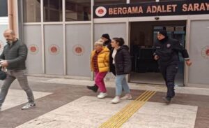 İzmir’in Bergama ilçesinde fuhuş yaptırıldığı tespit edilen bir adrese polis
