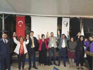 İzmir’in siyasetine yön veren en güçlü sivil toplum kuruluşu Anadolu