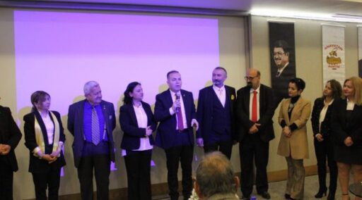 Anavatan Partisi‘nin İzmir‘de büyükşehir ve ilçe belediye başkan adaylarını tanıttığı