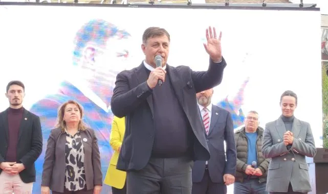 İzmir Büyükşehir Belediye Başkan adayı Cemil Tugay , “İzmir üzerinde