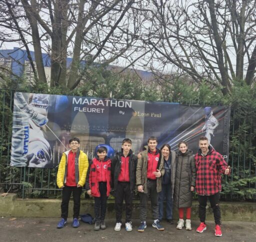 İzmirli eskrim sporcuları Paris’te gerçekleşen turnuvada çok başarılı yarışmalar çıkarıyor,