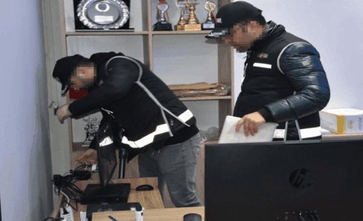 İzmir’de yüksek kar vaadiyle nitelikli dolandırıcılık suçundan haklarında gözaltı kararı