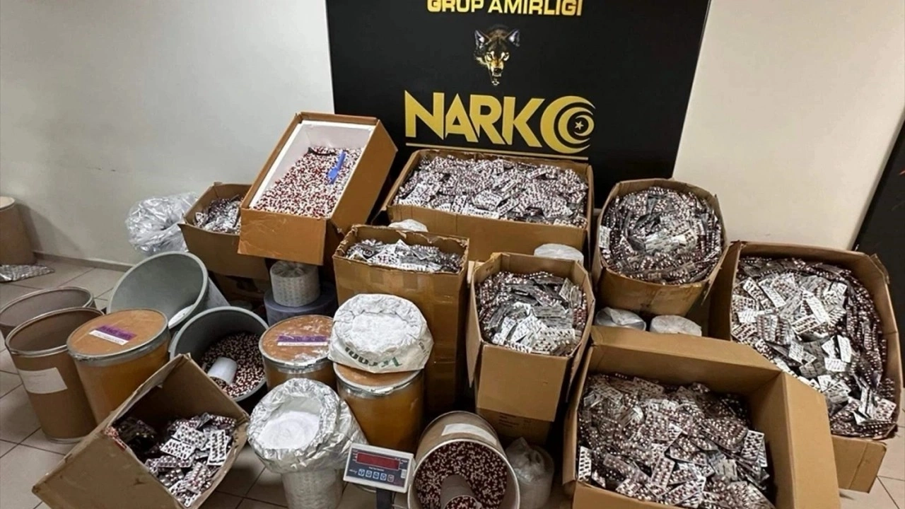 Turgutlu’da uyuşturucu madde imal edildiği tespit edilen eski tavuk çiftliğine