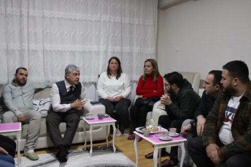 Murat Gökçekaya: Kadınlarımızın hayatını kolaylaştıracağız Cumhur İttifakı’nı AK Parti Çiğli Belediye Başkan Adayı Murat Gökçekaya,