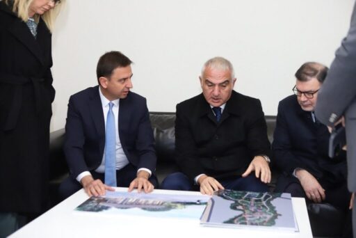 AK Parti Gaziemir Belediye Başkan Adayı Deniz Doğan, İzmir’e gelen