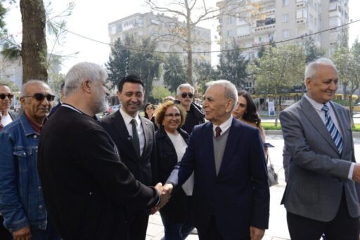 CHP Bayraklı Belediye Başkan adayı İrfan Önal’ın saha çalışmalarına İzmir