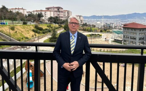 Cumhur İttifakı Buca Belediye Başkan Adayı Adnan Öztekin, betonlaşmadan sıkılan