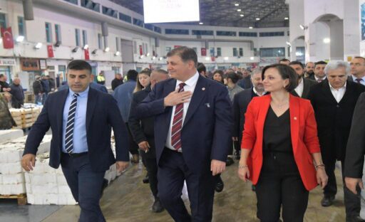 CHP’nin İzmir Büyükşehir Belediye Başkan Adayı Dr. Cemil Tugay, seçim