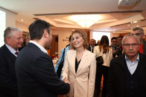 “Konak Mutlu Olacak” sloganıyla yola çıkan CHP Konak Belediye Başkan