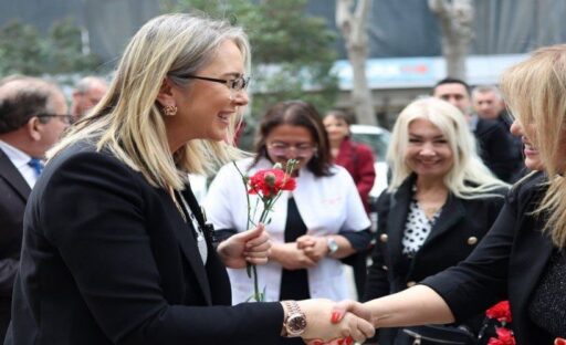AK Parti Konak Belediye Başkan Adayı Ceyda Bölünmez 8 Mart