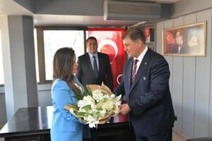 CHP’nin İzmir Büyükşehir Belediye Başkan Adayı Dr. Cemil Tugay, Demokrat