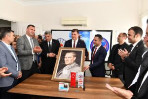 CHP İzmir Belediye Başkan Adayı Dr. Cemil Tugay, Tüm Bel-Sen