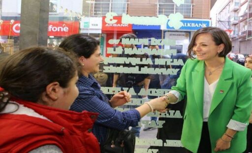 Cumhuriyet Halk Partisi Karabağlar Belediye Başkan Adayı Helil Kınay, mahalle