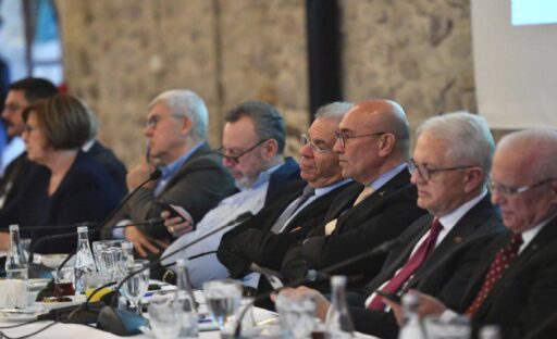 İzmir Büyükşehir Belediye Başkanı Tunç Soyer, İzmir Ekonomik Kalkınma Koordinasyon