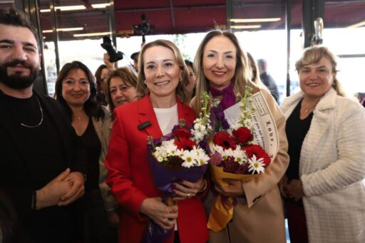 CHP Kadın Kolları Genel Başkanı Aylin Nazlıaka, Konak Adayı Nilüfer
