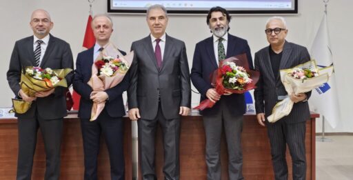 SANAYİCİLER DE FİNANSAL OKURYAZAR OLMALI İzmir Serbest Bölgesi Sürekli Eğitim Merkezi (İZSEM), Bölge katılımcısı firmalara