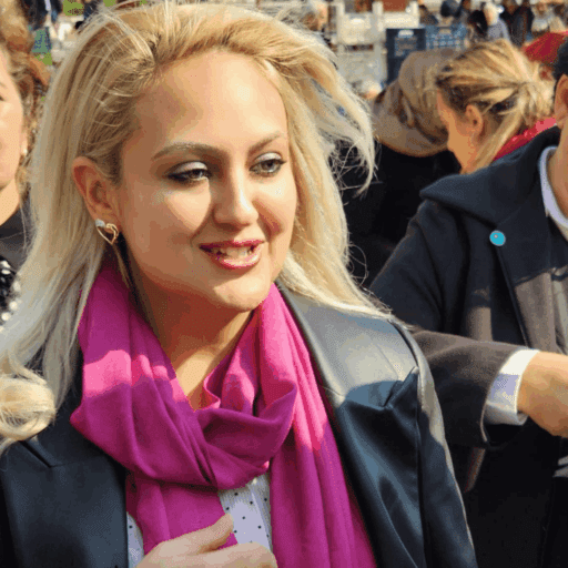 (İDDİALAR VARDI , ŞİMDİ AŞAĞIDA BAZI BELGELER VAR ) Gamze