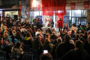 CHP ÇEŞME BELEDİYE BAŞKAN ADAYI LAL DENİZLİ HALK BULUŞMASININDA ÇEŞMELİLERLE