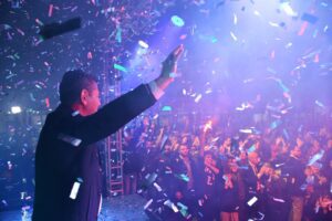 Cumhur İttifakı Kemalpaşa Belediye Başkan Adayı Galip Atar, iftar sofralarını