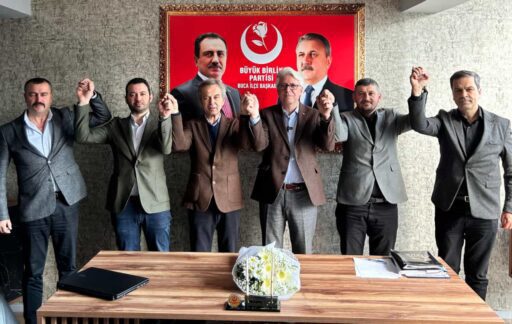 Cumhur İttifakı Buca Belediye Başkan adayı Adnan Öztekin, MHP Buca