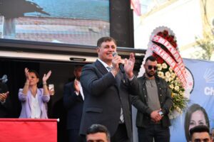 CHP’nin İzmir Büyükşehir Belediye Başkan Adayı Dr. Cemil Tugay,Cumhurbaşkanı Recep
