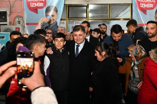 CHP İzmir Büyükşehir Belediye Başkan Adayı Dr. Cemil Tugay, akşamın
