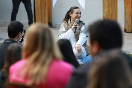 Efes Selçuk Belediye Başkanı Filiz Ceritoğlu Sengel Efes Selçuklu gençler