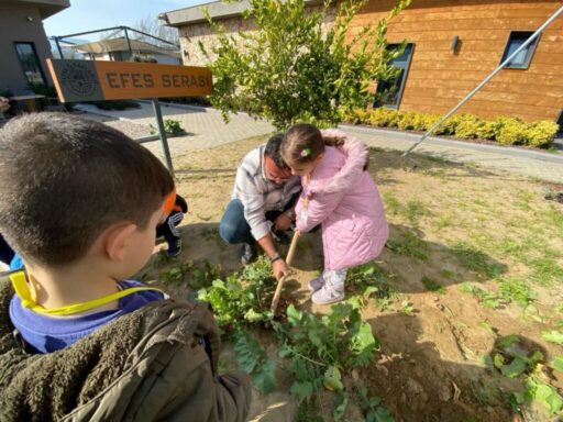 “Tohumdan Sofraya, Sofradan Tohuma” Projesi ile Efes Tarlası Yaşam Köyü’nde