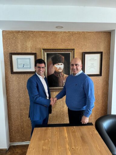 CHP’nin Bayraklı’daki önemli isimlerinden, belediye başkan aday adayı olan Murat