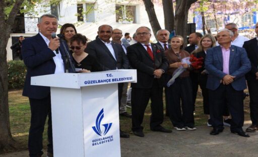 Ramazan Bayramı nedeniyle Güzelbahçe Belediye Başkanı Mustafa Günay, personel ve