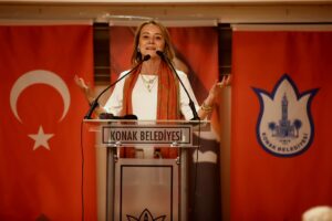 CHP Konak İlçe Örgütü ve seçim ekibiyle iftar yemeğinde buluşan