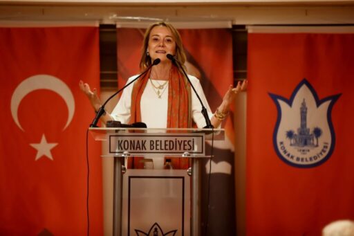 CHP Konak İlçe Örgütü ve seçim ekibiyle iftar yemeğinde buluşan