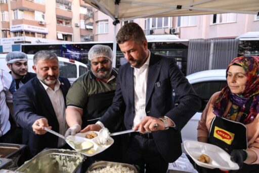 Buca Belediye Başkanı Görkem Duman, Kadir Gecesi’nde düzenlenen iftar ve