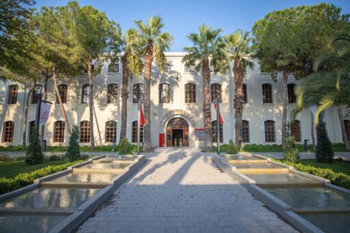 Fabrikadan sanata uzanan tarihi bir yolculuk…. Geçmişi 19. yüzyılın sonlarına